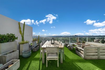 Comprar apartamento no 5600 Collins D