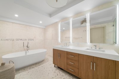 Comprar apartamento no 5600 Collins D