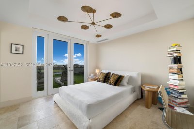 Comprar apartamento no 5600 Collins D