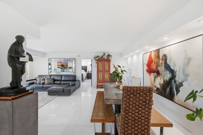 Comprar apartamento en Embassy Towers Ph D