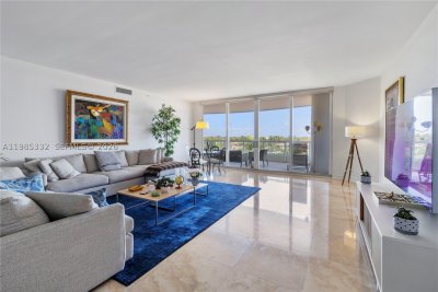 Comprar apartamento no Atlantic Three at The Point 604