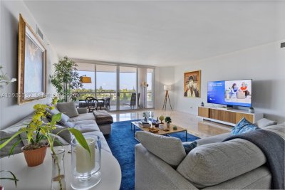 Comprar apartamento no Atlantic Three at The Point 604