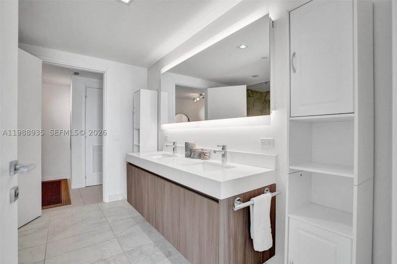 Apartment for rent at Tiffany House 513