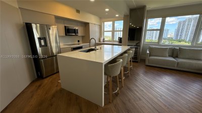 Comprar apartamento en Turnberry Village 1016
