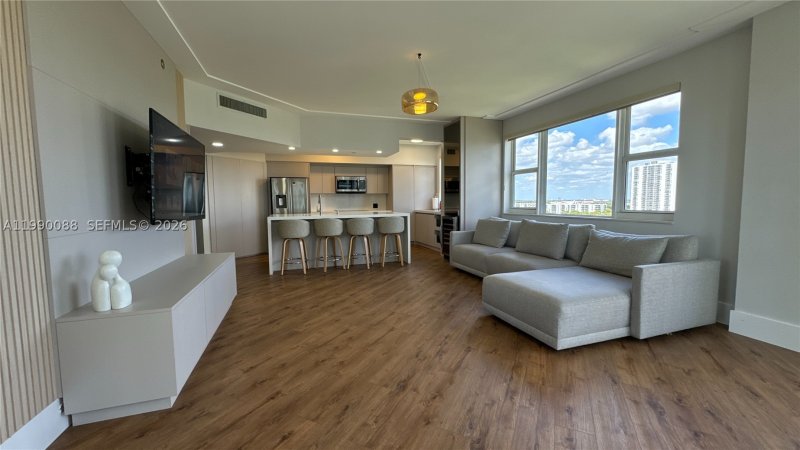 Comprar apartamento en Turnberry Village 1016