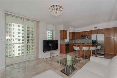 Aluguel de apartamento no Duo Condo 1407E
