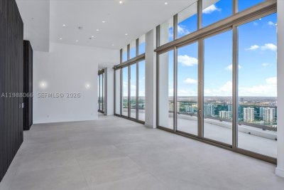 Comprar apartamento no The Estates at Acqualina PH-01
