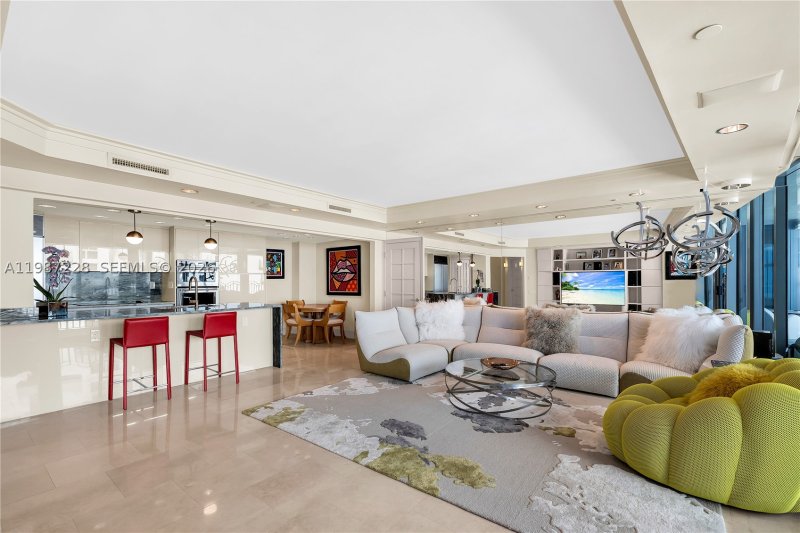 Apartment for rent at 1500 Ocean Drive 1005
