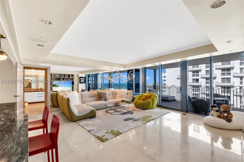 Apartment for rent at 1500 Ocean Drive 1005