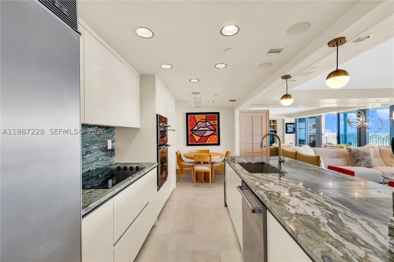 Apartment for rent at 1500 Ocean Drive 1005