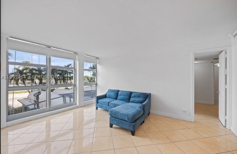 Apartment for rent at Crystal House 2K