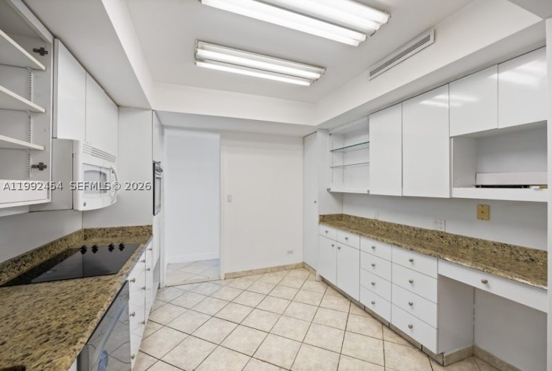 Apartment for rent at Crystal House 2K