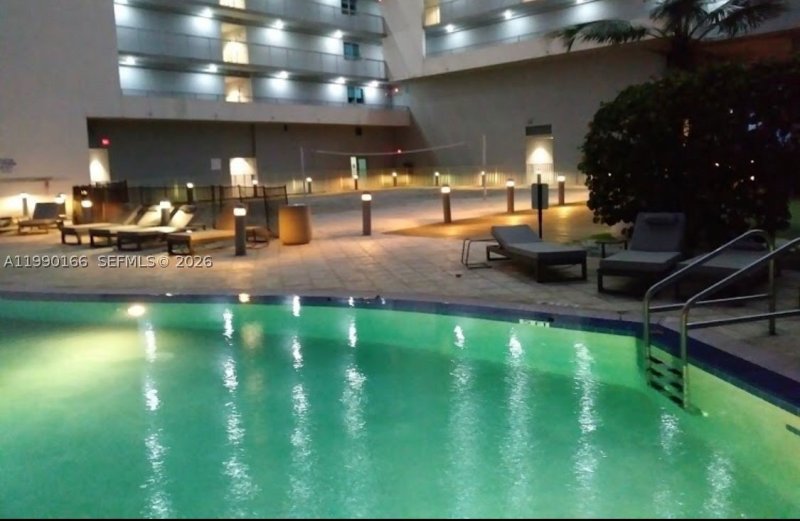Condo for sale at Marina Blue 1810