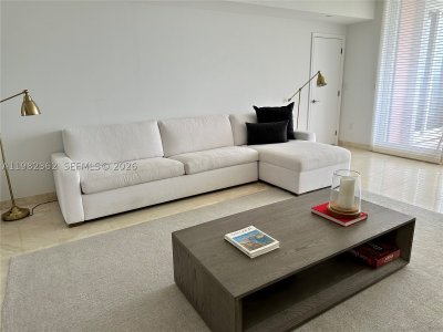 Aluguel de apartamento no Club Tower Two 803