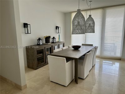 Aluguel de apartamento no Club Tower Two 803