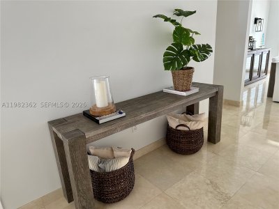 Aluguel de apartamento no Club Tower Two 803