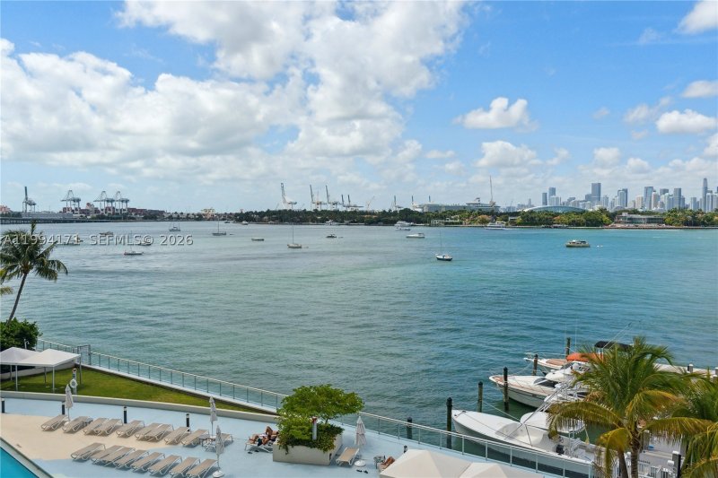 Comprar apartamento en Mirador North Tower 528