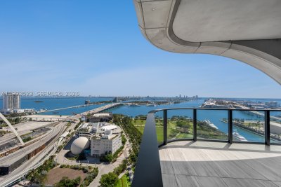 Comprar apartamento en One Thousand Museum 2702