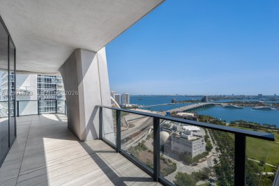Comprar apartamento en One Thousand Museum 2702