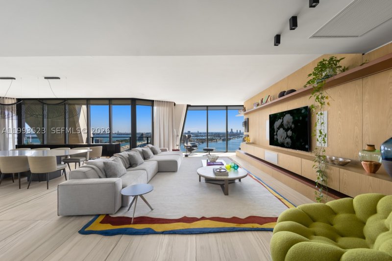 Comprar apartamento en One Thousand Museum 2702