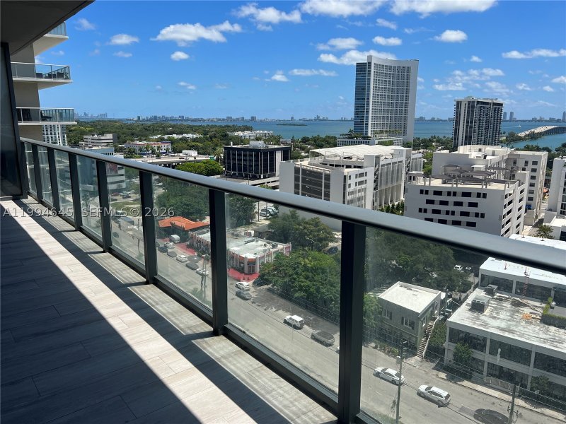 Condo for sale at Hyde Midtown 1207