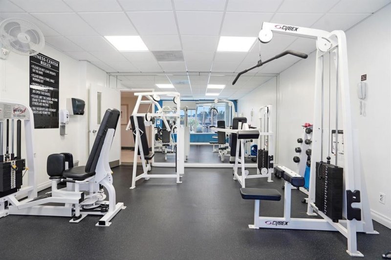 Condo for sale at Playa Del Mar 2204