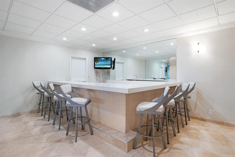 Condo for sale at Playa Del Mar 2204
