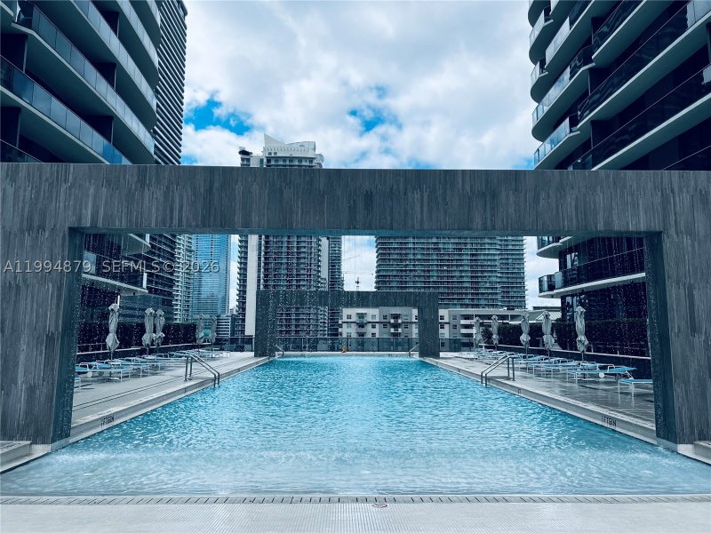 Comprar apartamento en Brickell Heights East 2004