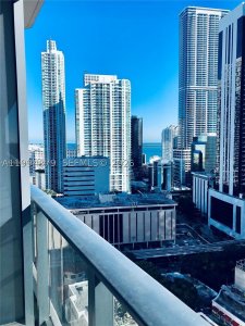 Comprar apartamento en Brickell Heights East 2004