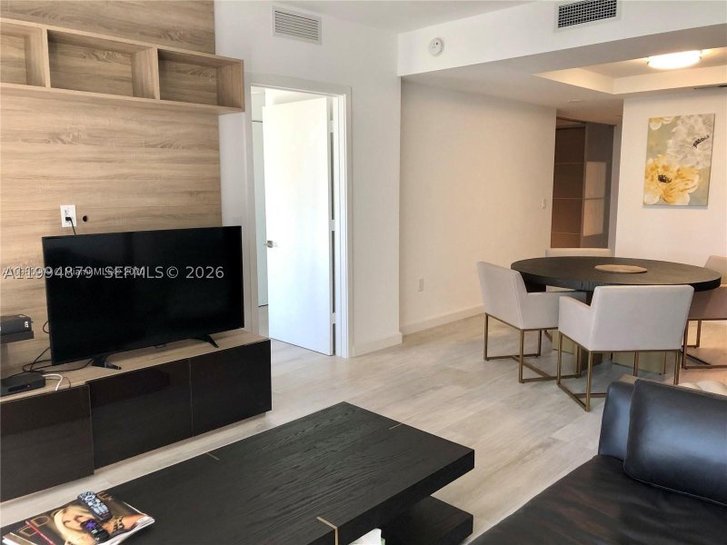 Comprar apartamento en Brickell Heights East 2004