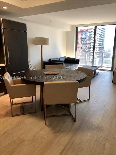 Comprar apartamento en Brickell Heights East 2004