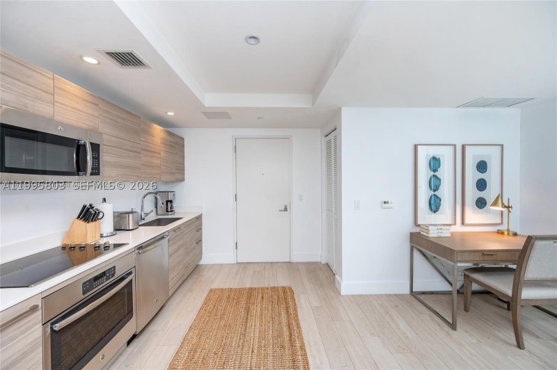 Apartment for rent at Hyde Midtown L402