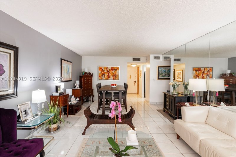 Comprar apartamento en Brickell Shores 203
