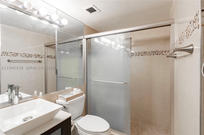 Comprar apartamento en Brickell Shores 203