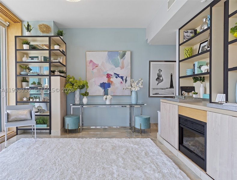 Condo for sale at Continuum I South 506