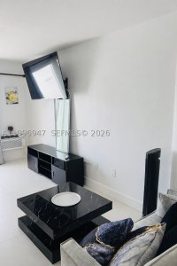 Aluguel de apartamento no Bayshore Yacht Tennis Club 109