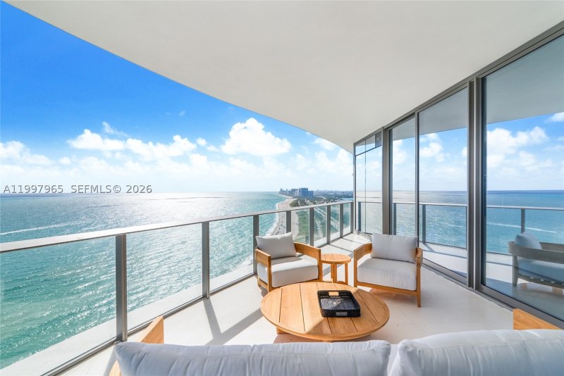 Alquiler de apartamento en Ritz Carlton Residences Sunny Isles 2302