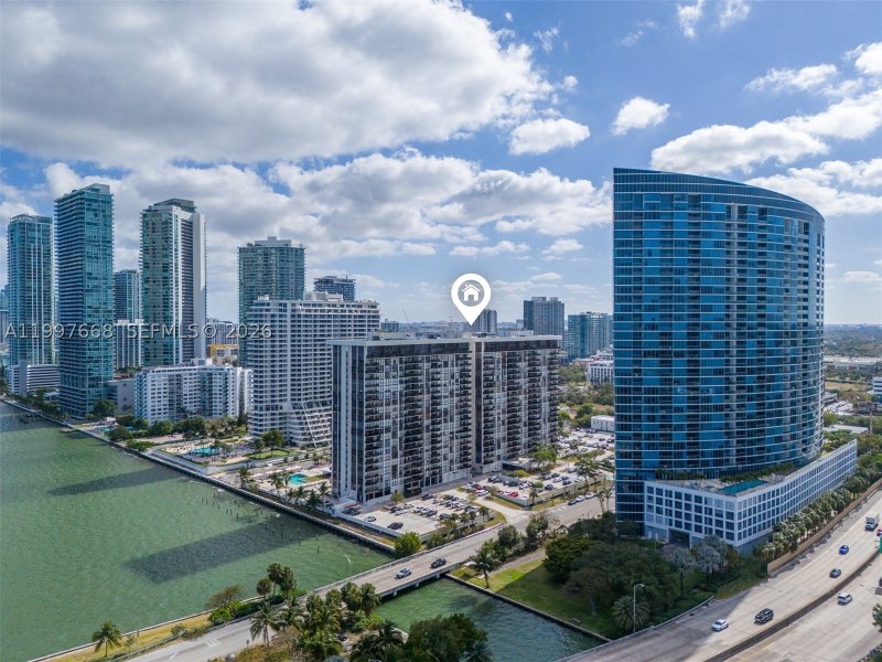 Comprar apartamento en Charter Club Condos 1006