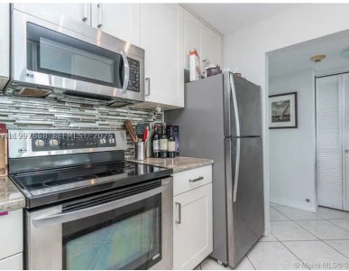 Comprar apartamento en Charter Club Condos 1006