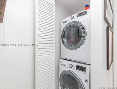 Comprar apartamento en Charter Club Condos 1006