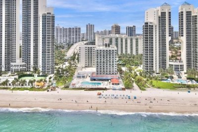 Aventura Beach Club Apt #504
