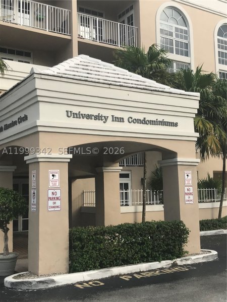 Apartment for rent at University Inn 1111B