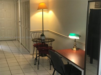 Aluguel de apartamento no University Inn 1111B