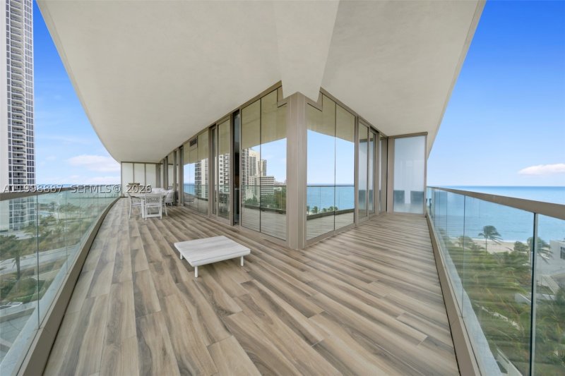 Condo for sale at Residences by Armani / Casa 605