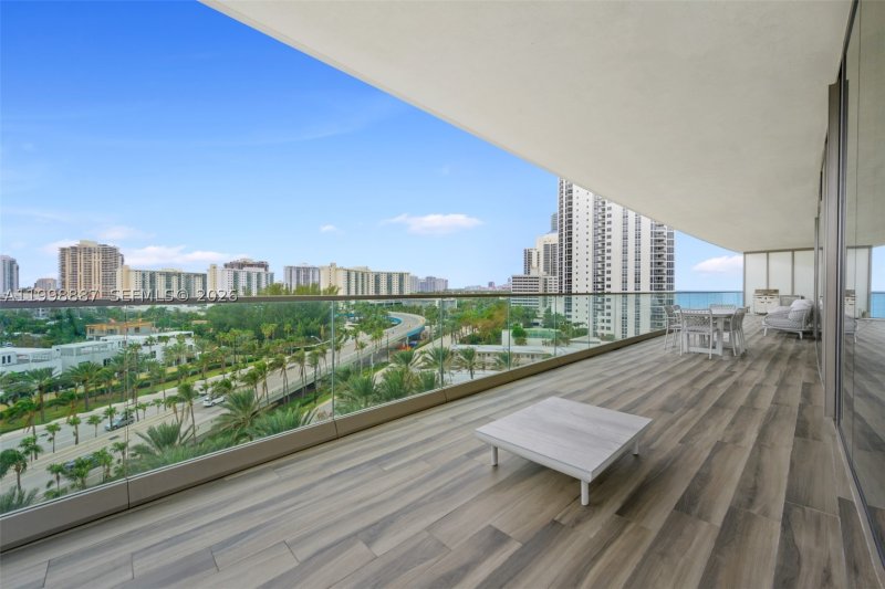 Condo for sale at Residences by Armani / Casa 605