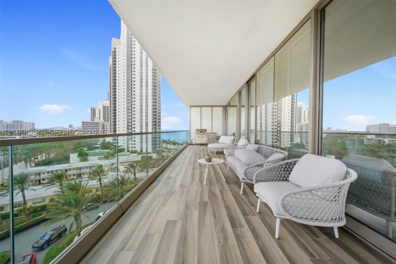 Condo for sale at Residences by Armani / Casa 605