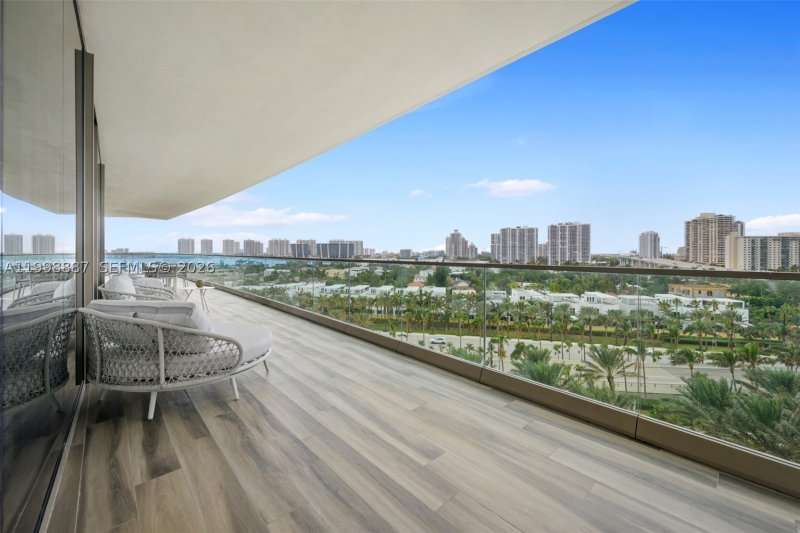 Condo for sale at Residences by Armani / Casa 605