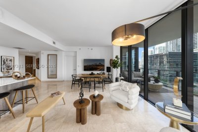 Aluguel de apartamento no Brickell City Centre Rise 1401