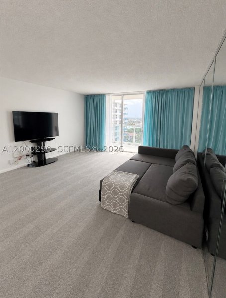 Condo for sale at Hallmark of Hollywood 1623