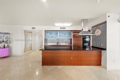 Comprar apartamento no Beach Club One 3301